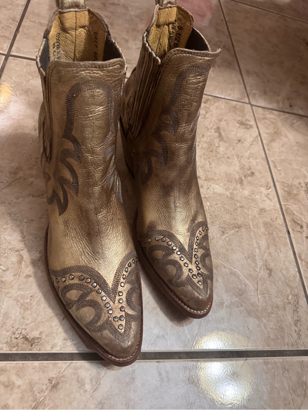 Old Gringo Vintage Distressed Metallic Gold Western Ankle Boots Size 9.5